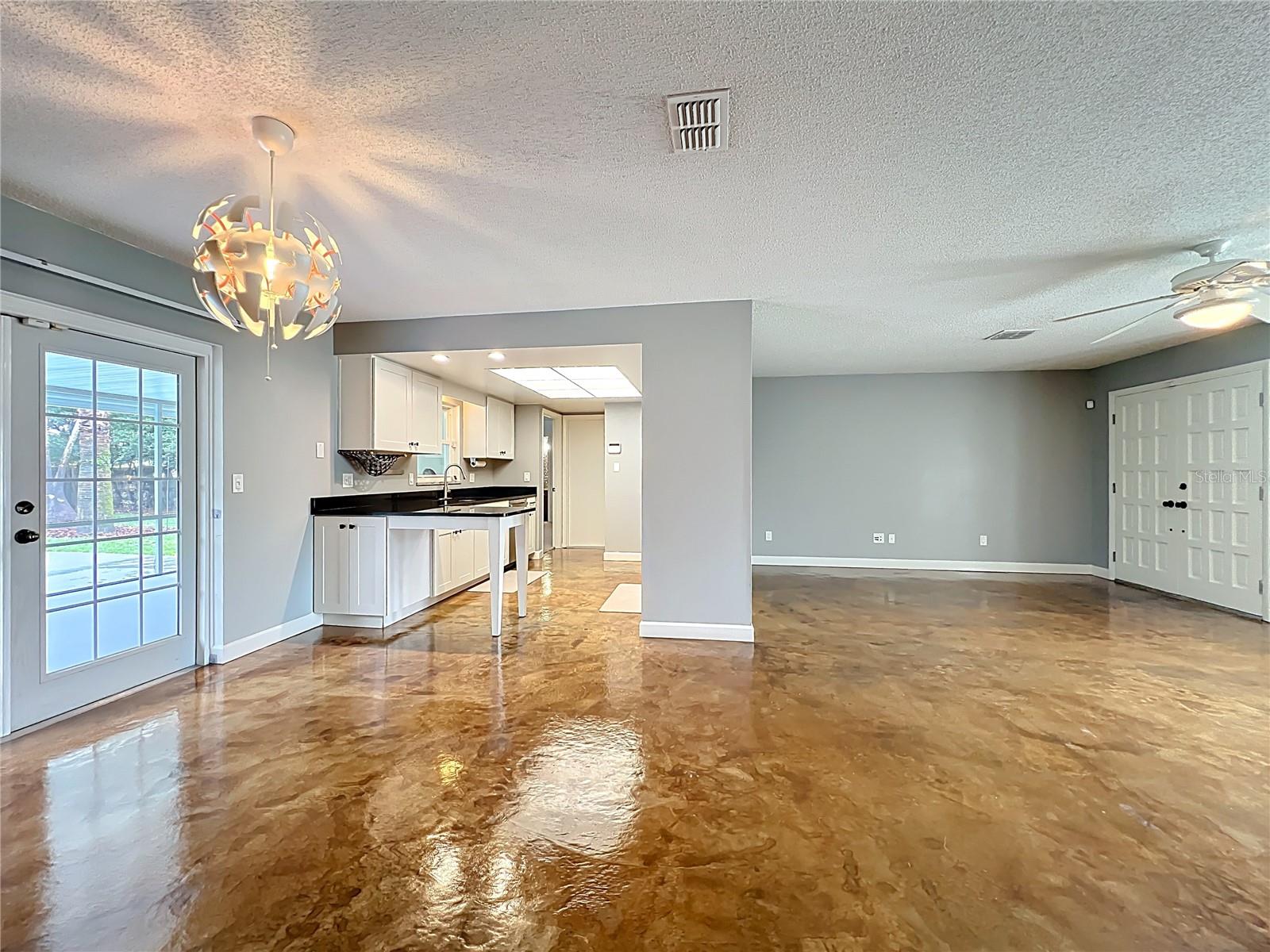 DOVER ESTATES THIRD ADD - Residential