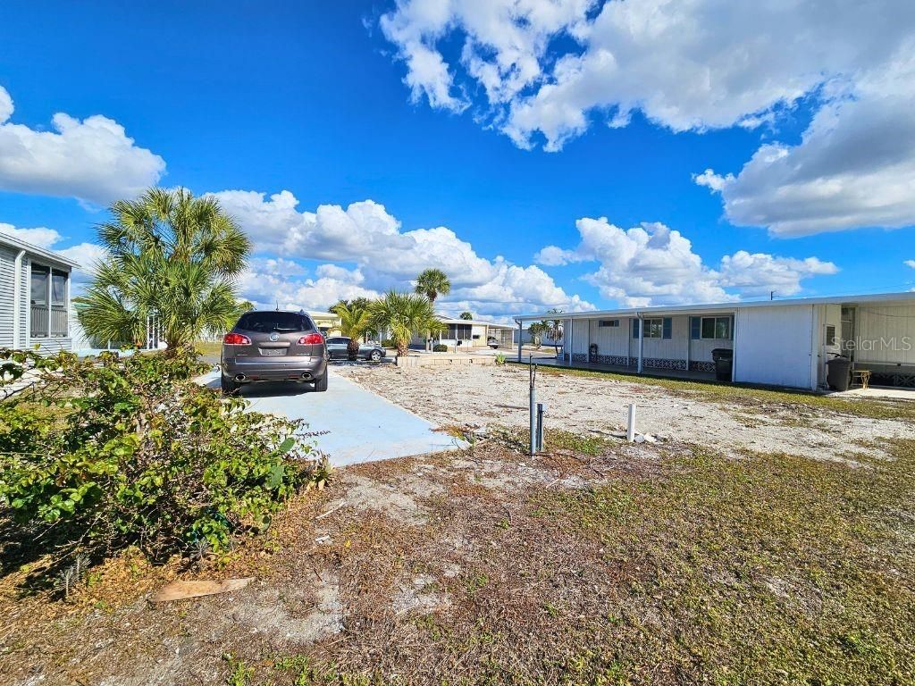 Photo of 703 Roma Road, Venice, FL 34285 (MLS # S5142436)