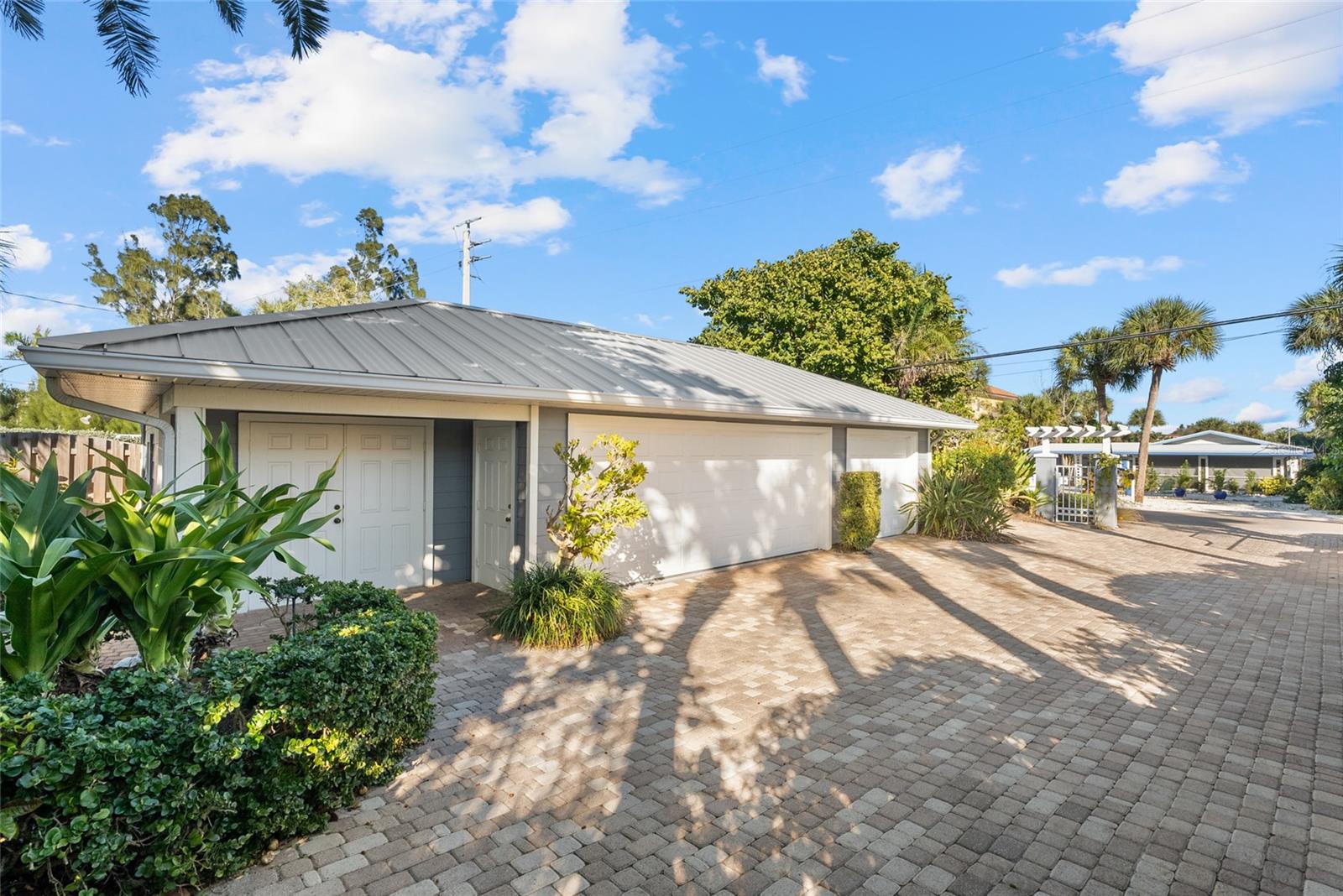 CASEY KEY - Residential