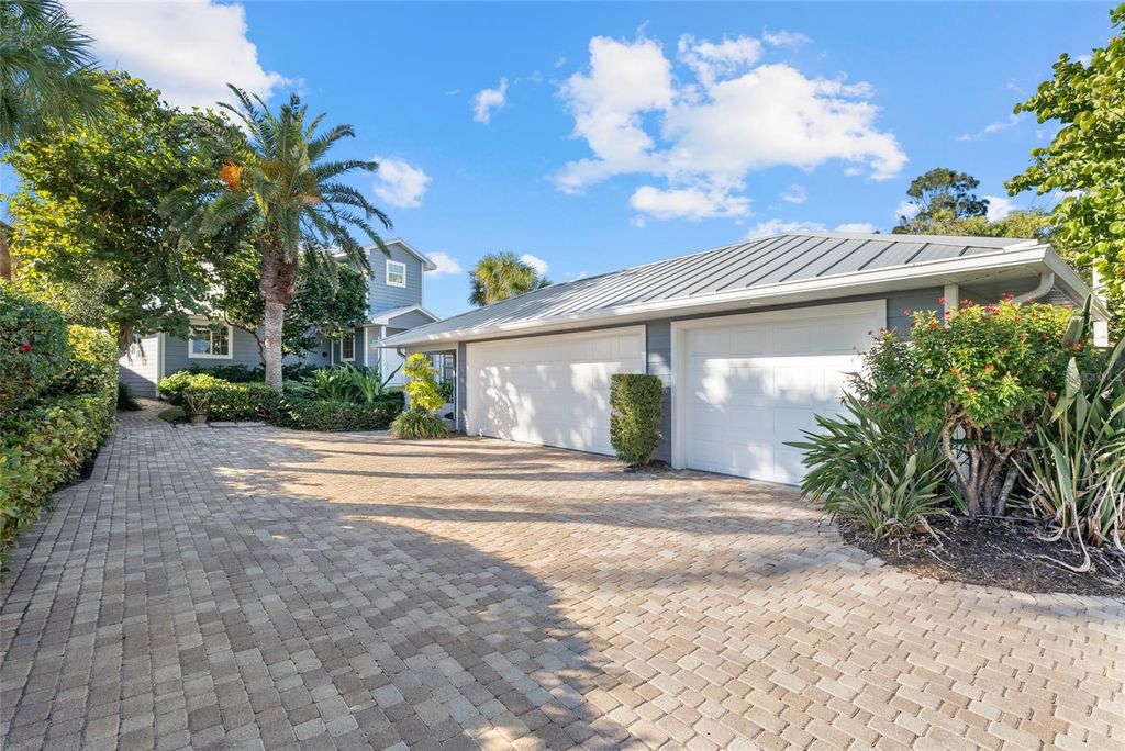 Photo of 409 Casey Key Road, Nokomis, FL 34275 (MLS # A4678476)