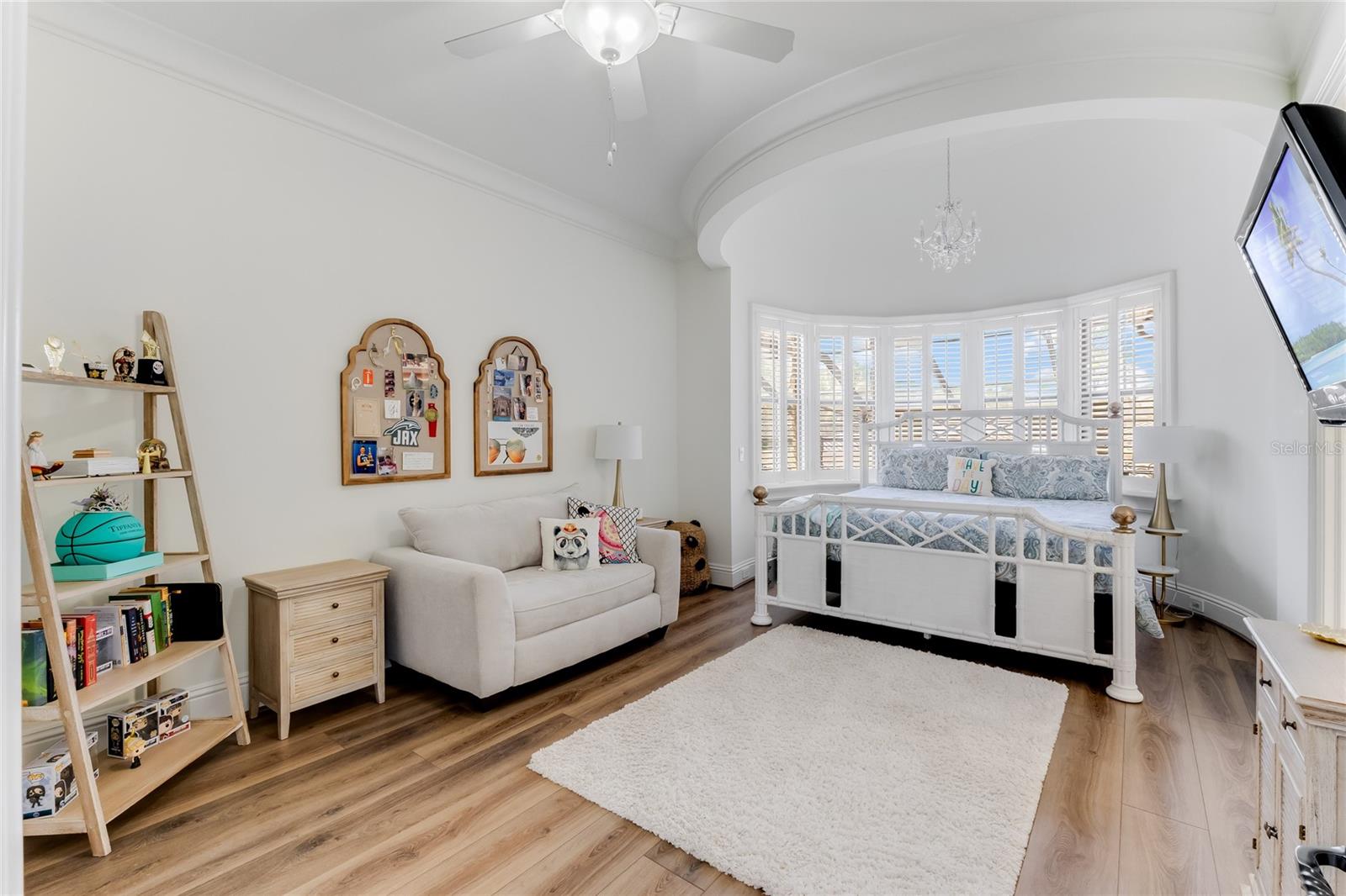 BELLA COLLINA SUB - Residential