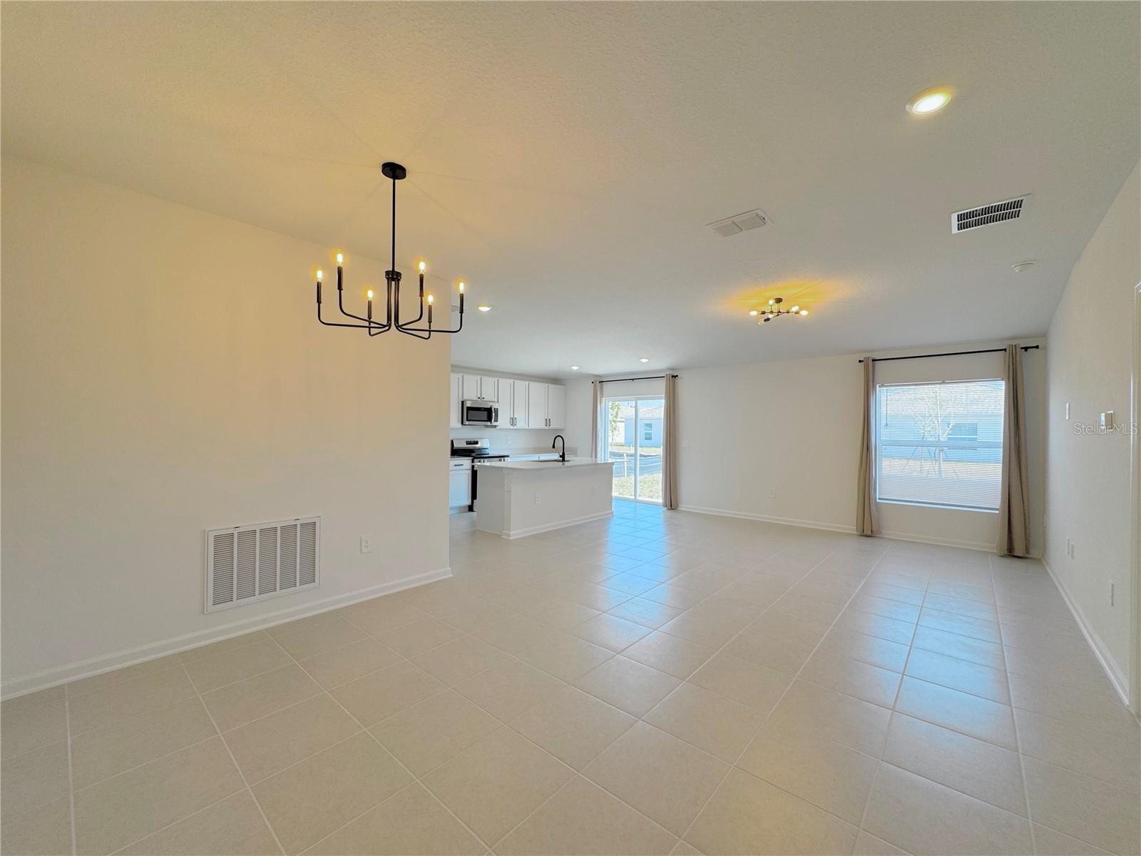 PEACE CRK RESERVE - Residential Lease