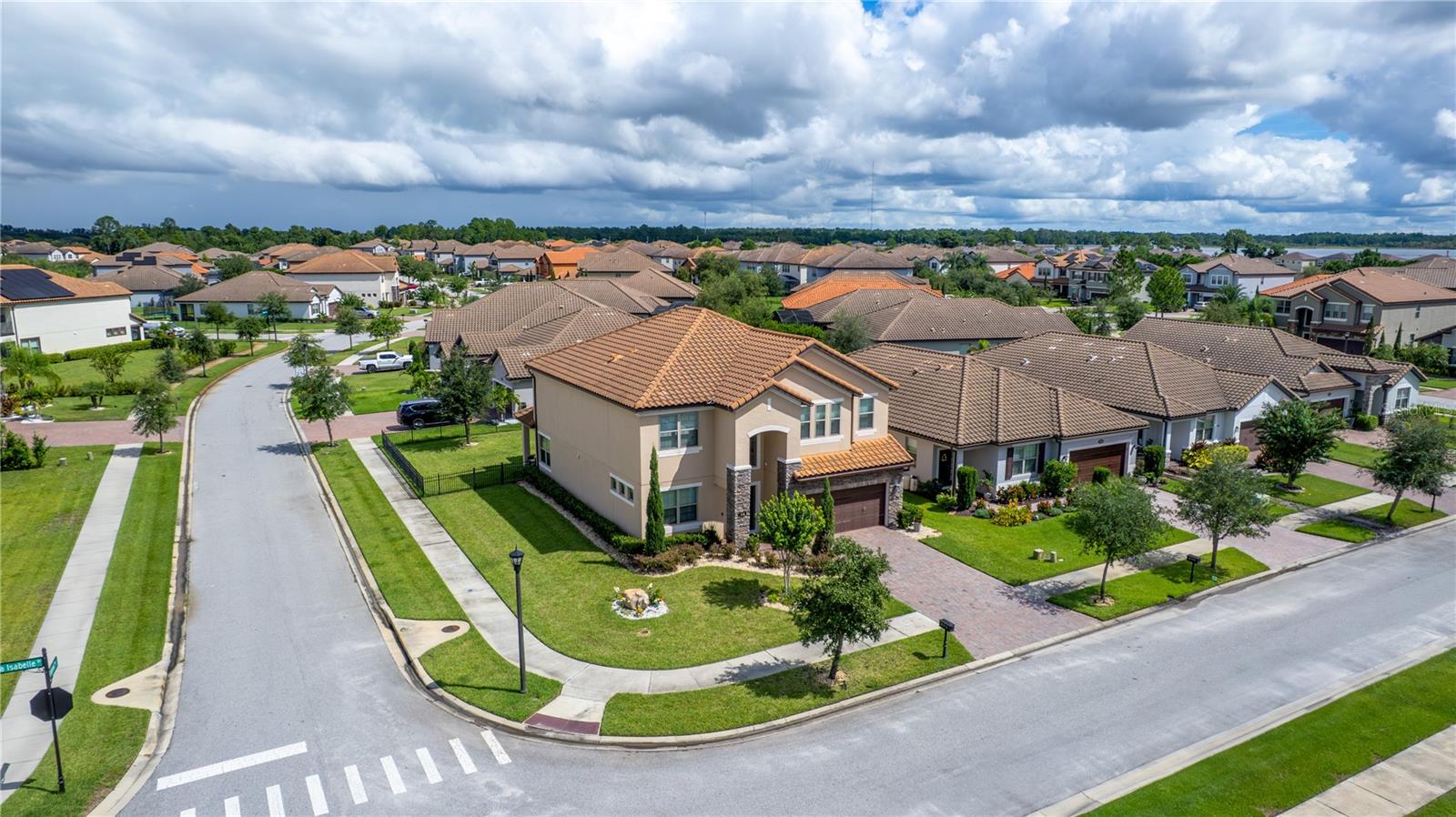 RIVIERA BELLA UN 7 - Residential