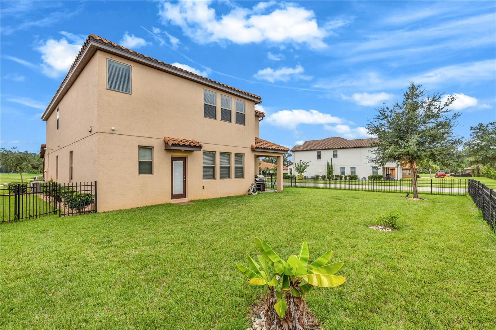 RIVIERA BELLA UN 7 - Residential