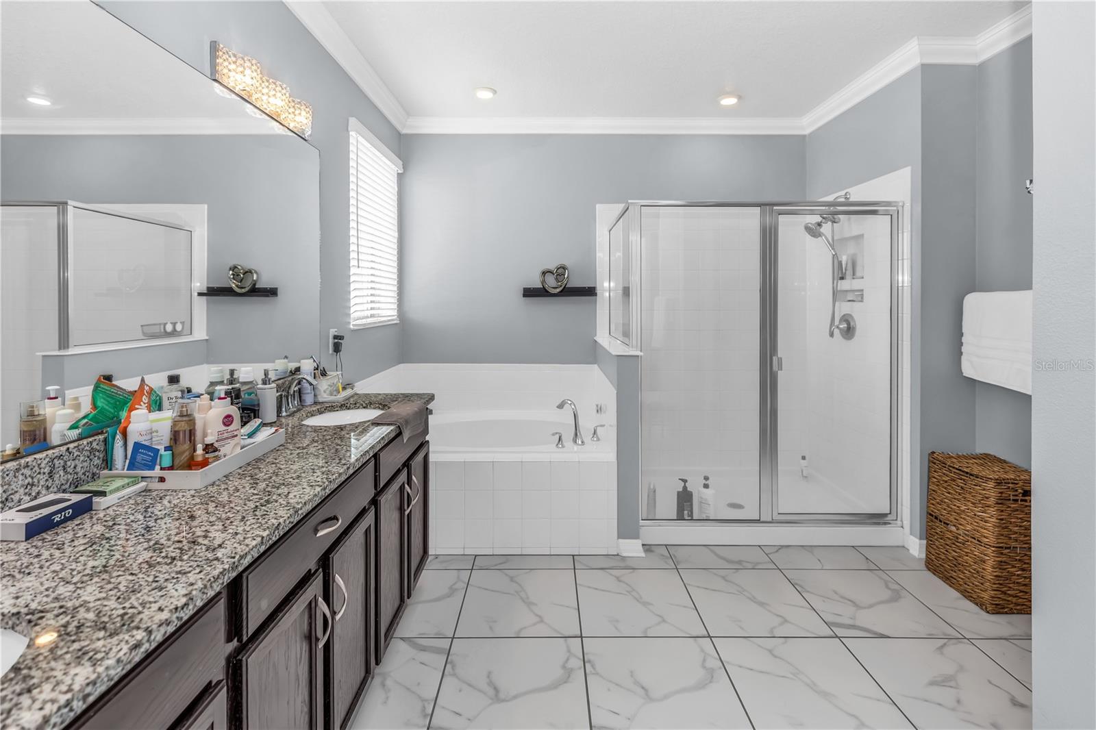 RIVIERA BELLA UN 7 - Residential