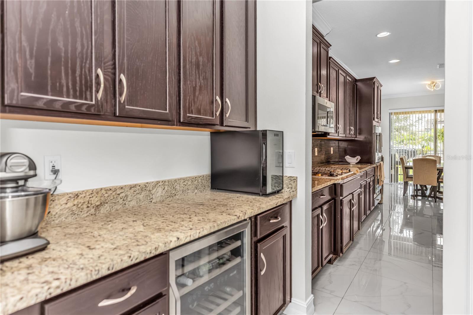 RIVIERA BELLA UN 7 - Residential