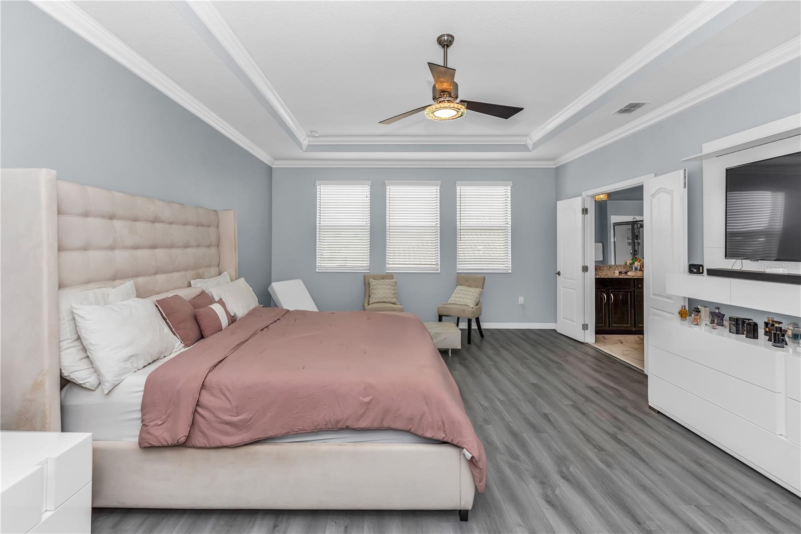 RIVIERA BELLA UN 7 - Residential