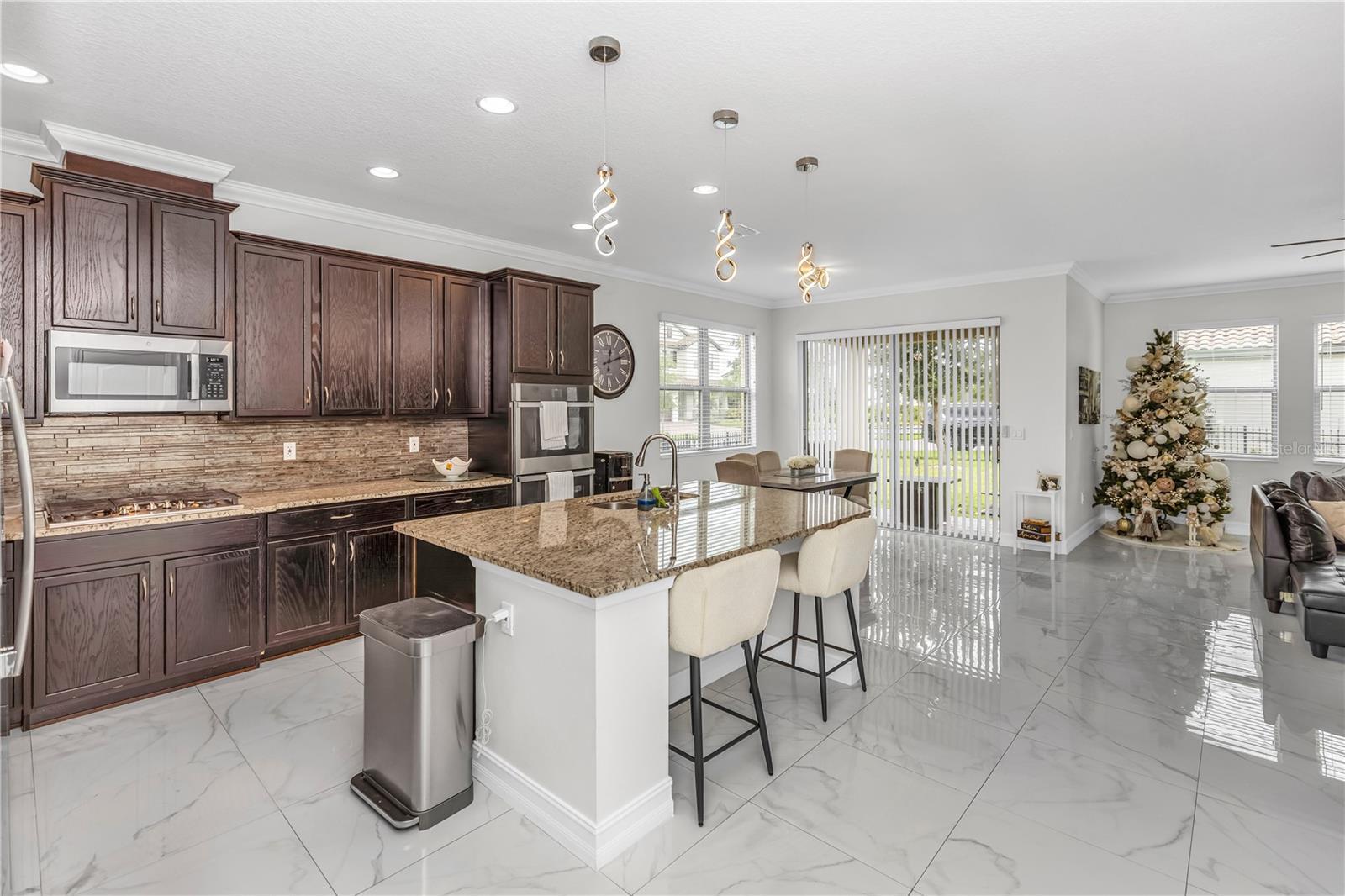 RIVIERA BELLA UN 7 - Residential