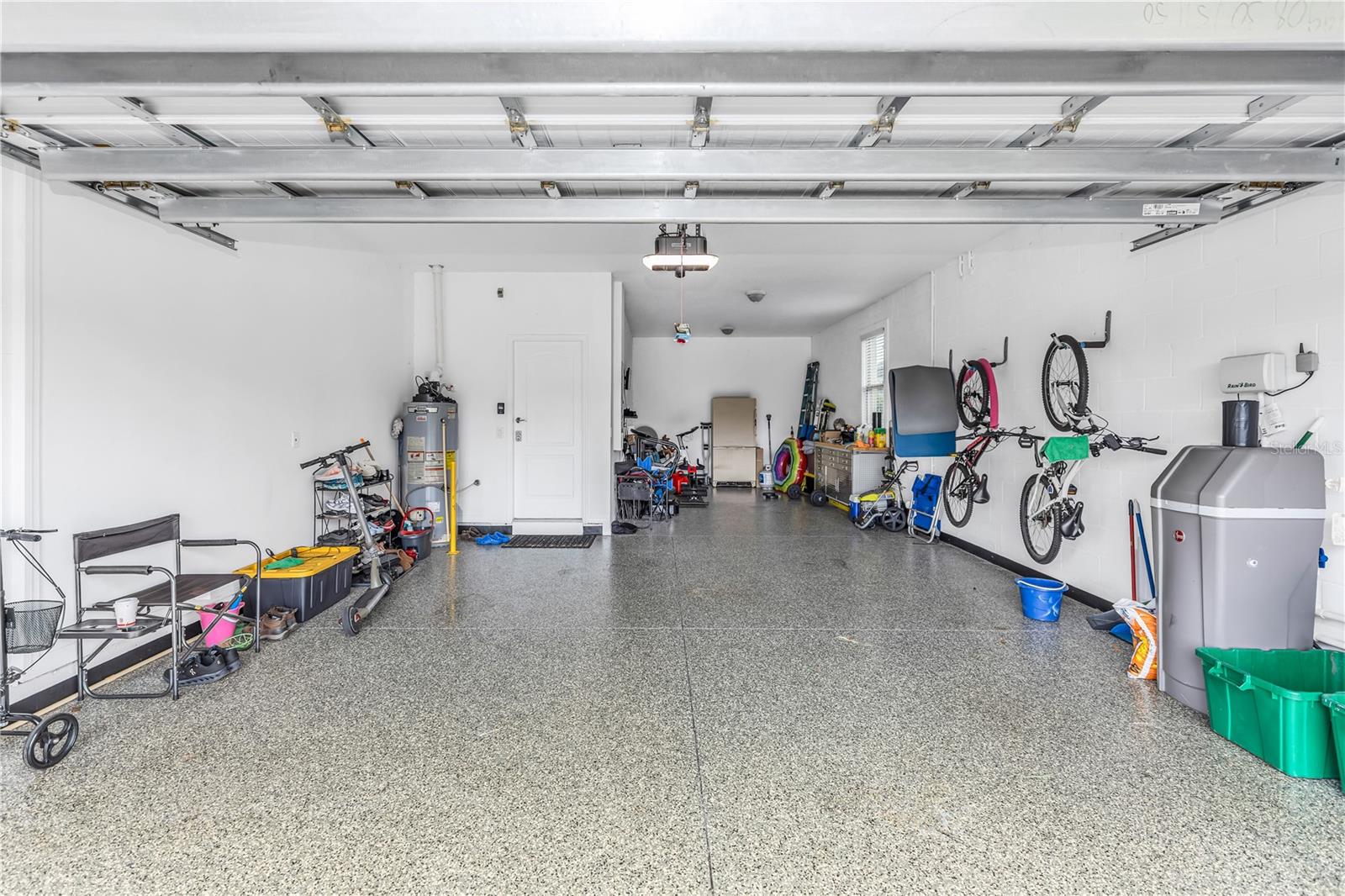 RIVIERA BELLA UN 7 - Residential