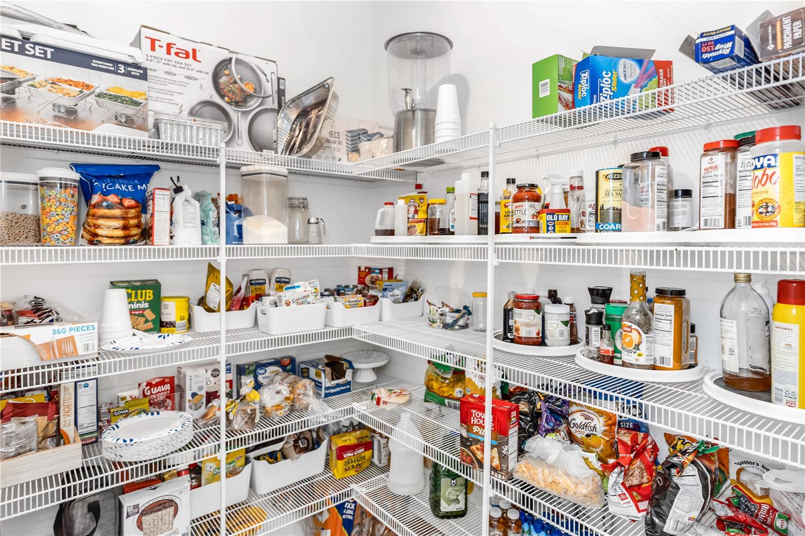 RIVIERA BELLA UN 7 - Residential