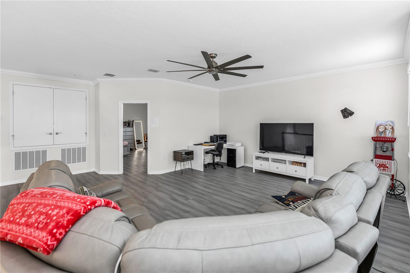 RIVIERA BELLA UN 7 - Residential