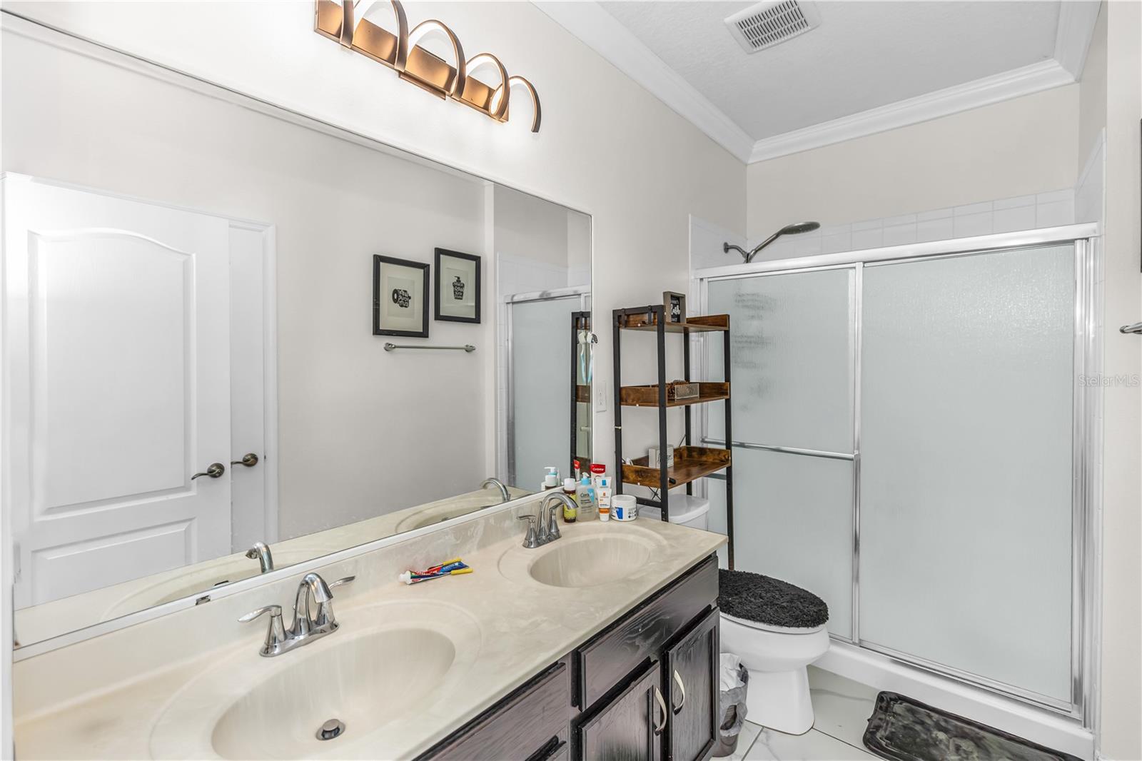 RIVIERA BELLA UN 7 - Residential