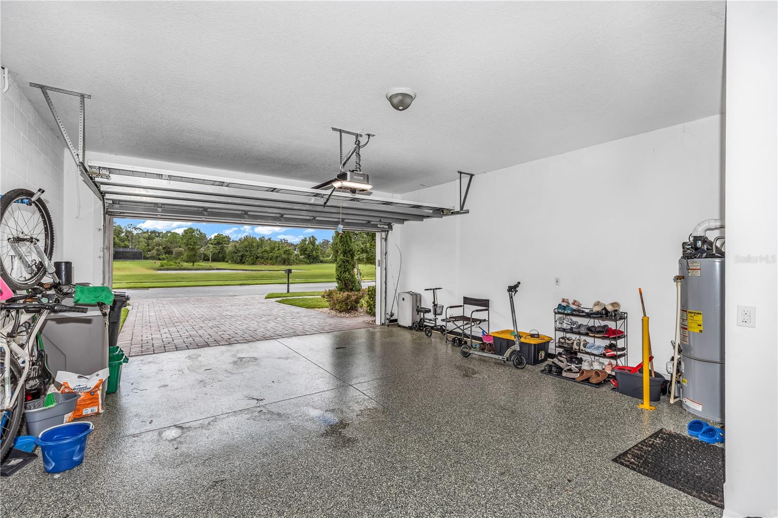 RIVIERA BELLA UN 7 - Residential