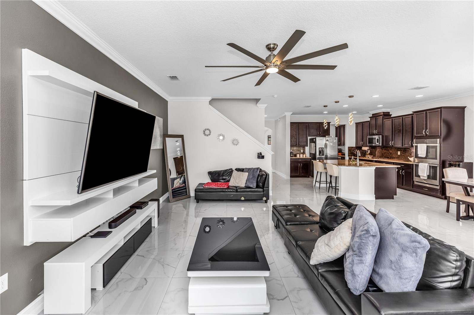 RIVIERA BELLA UN 7 - Residential