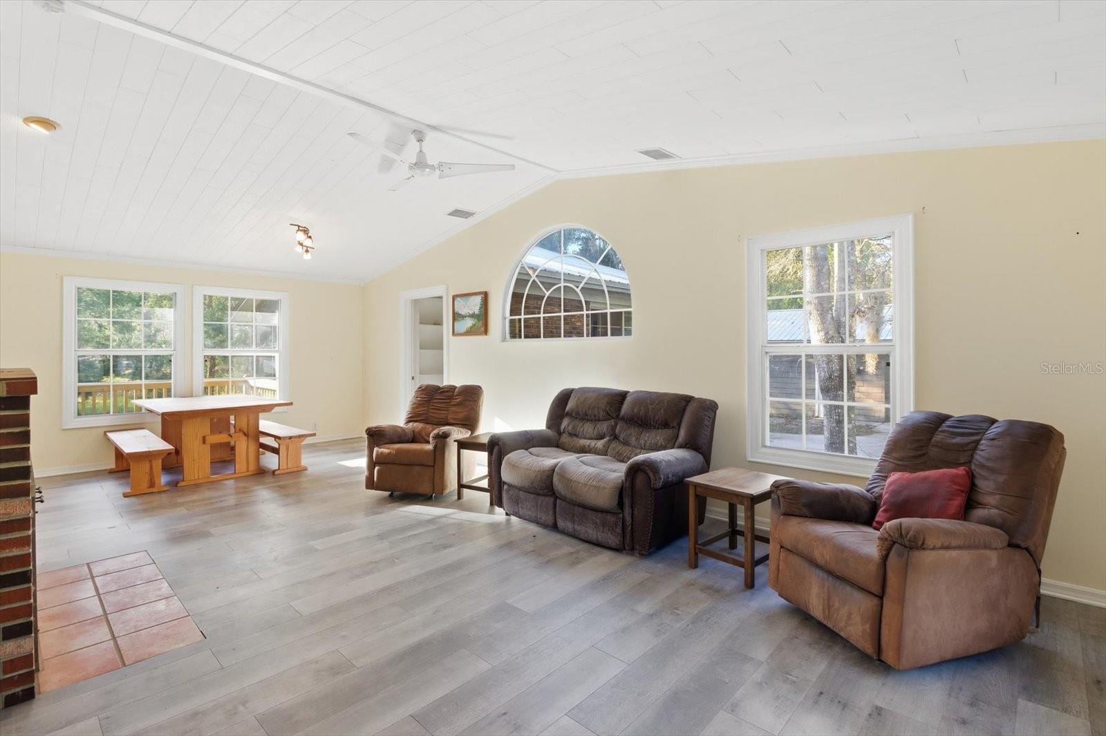 RIVER FOREST - Residential