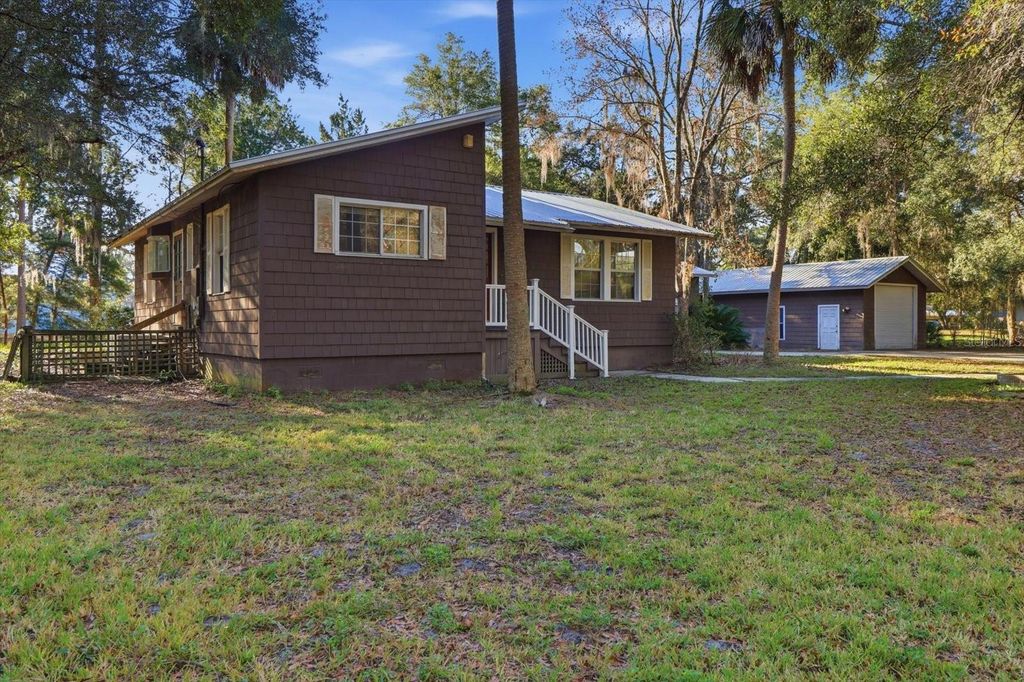 Photo of 11 Patricia Road, Yankeetown, FL 34498 (MLS # TB8462103)