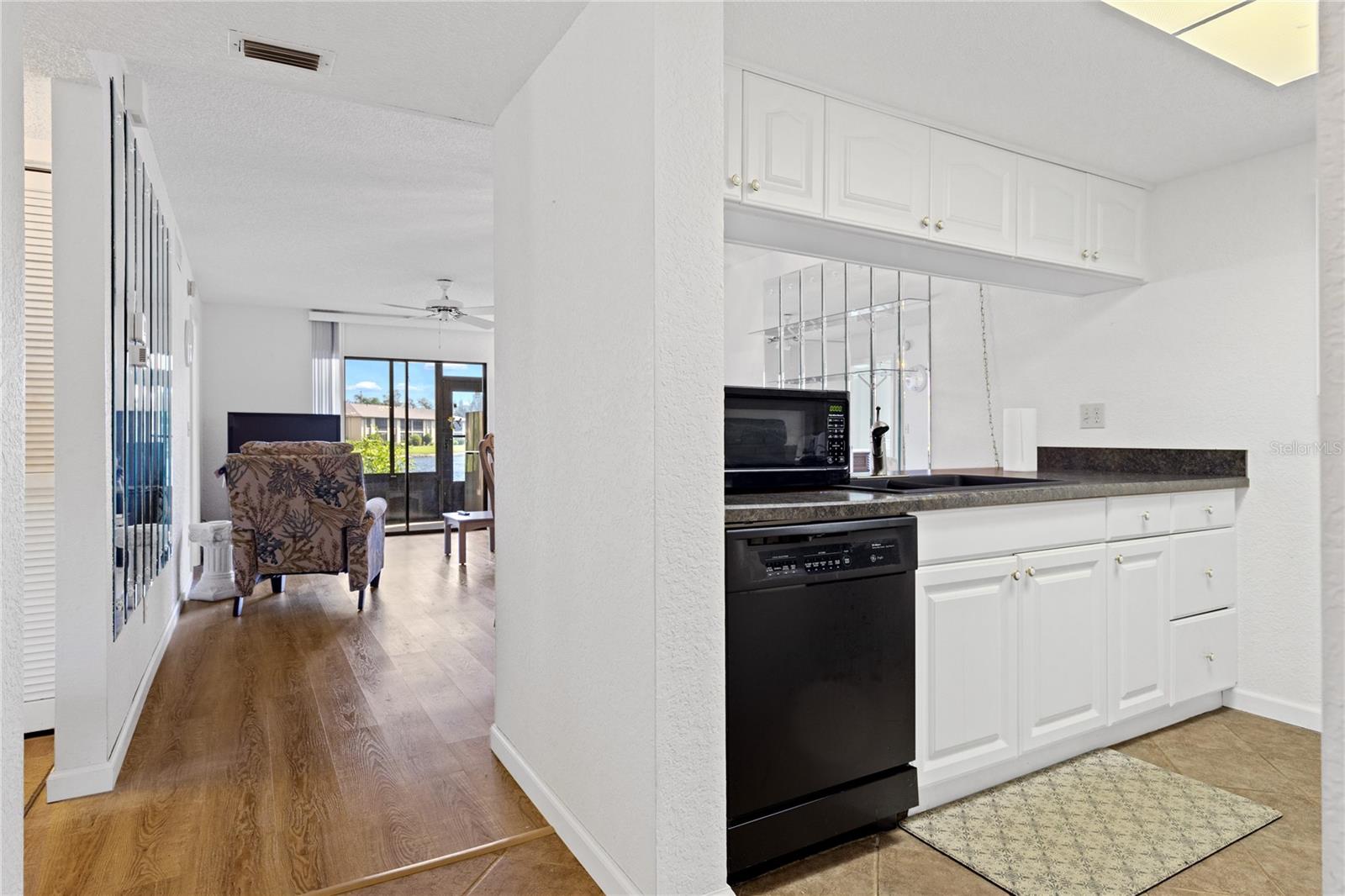 TALA LAKES PH 06 BLDG H - Residential