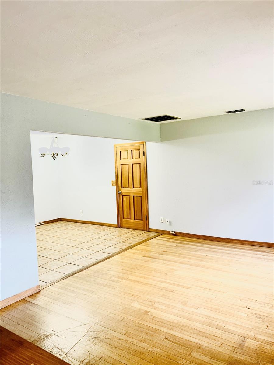 3610 SW 25TH PLACE