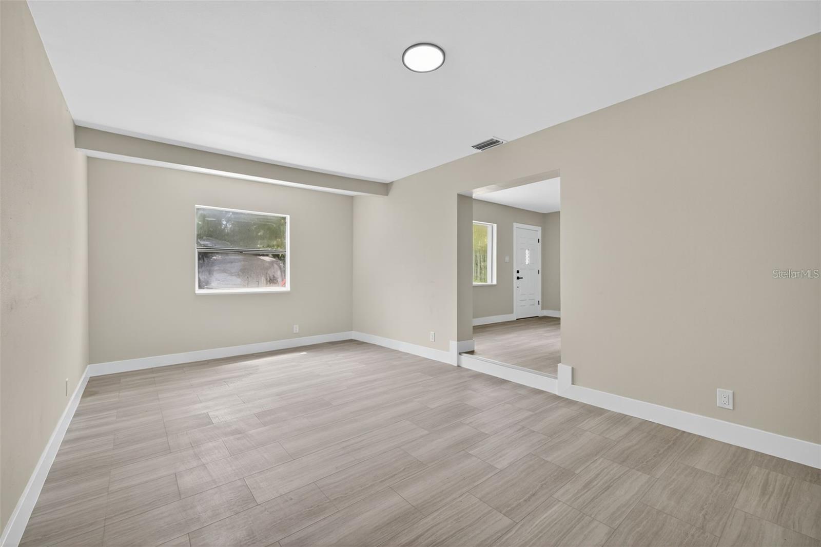 413 COUNTRY CLUB DRIVE