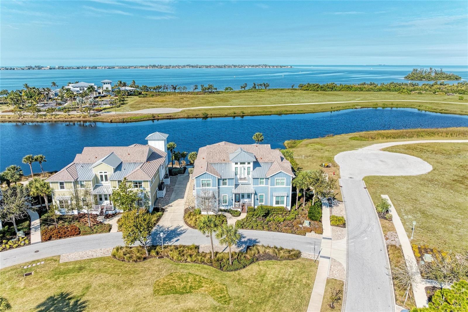 226 SAPPHIRE LAKE DRIVE 201