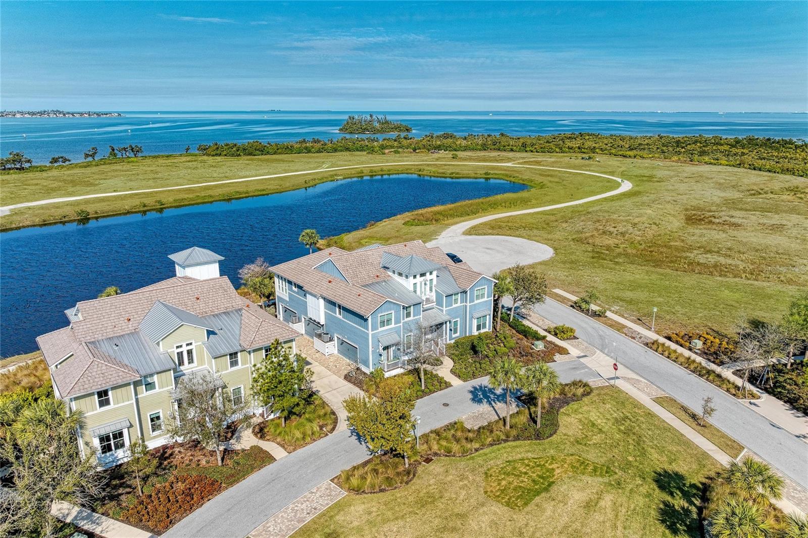 226 SAPPHIRE LAKE DRIVE 201