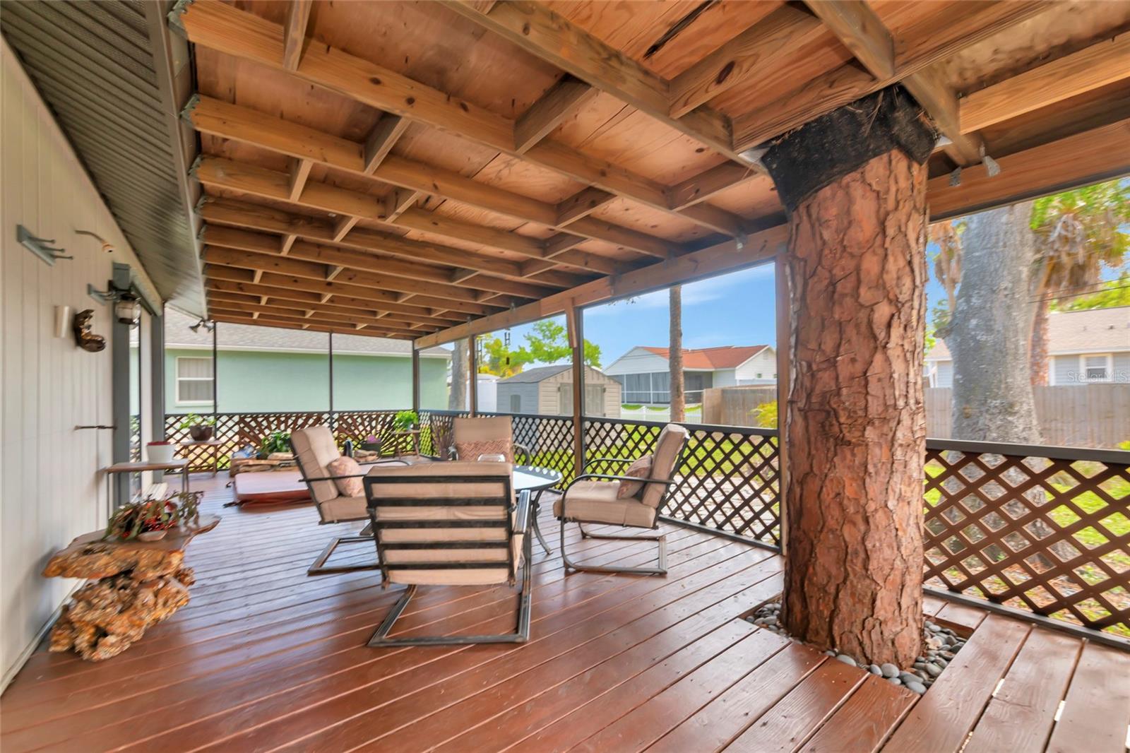 SOUTH VENICE - Residential