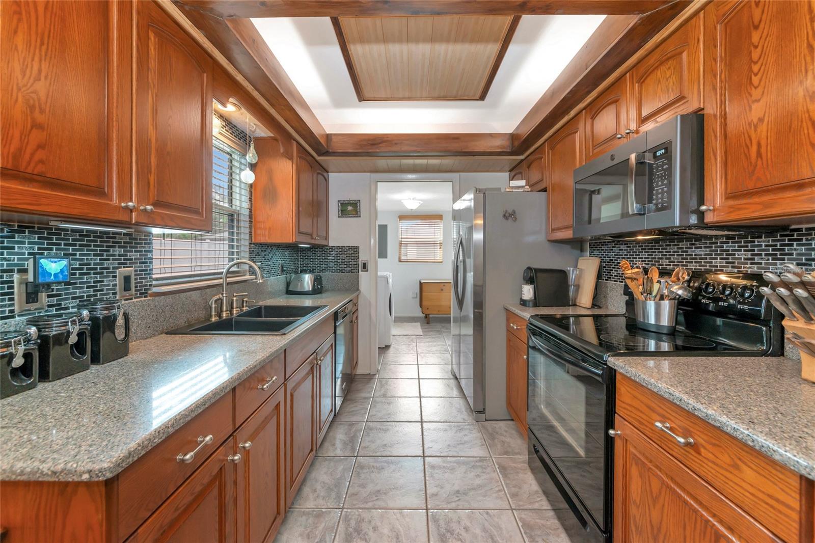 SOUTH VENICE - Residential