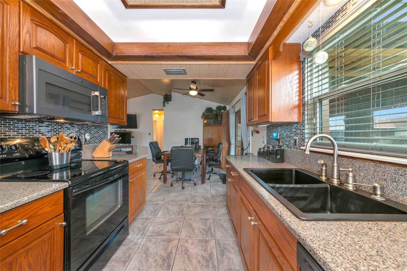 SOUTH VENICE - Residential