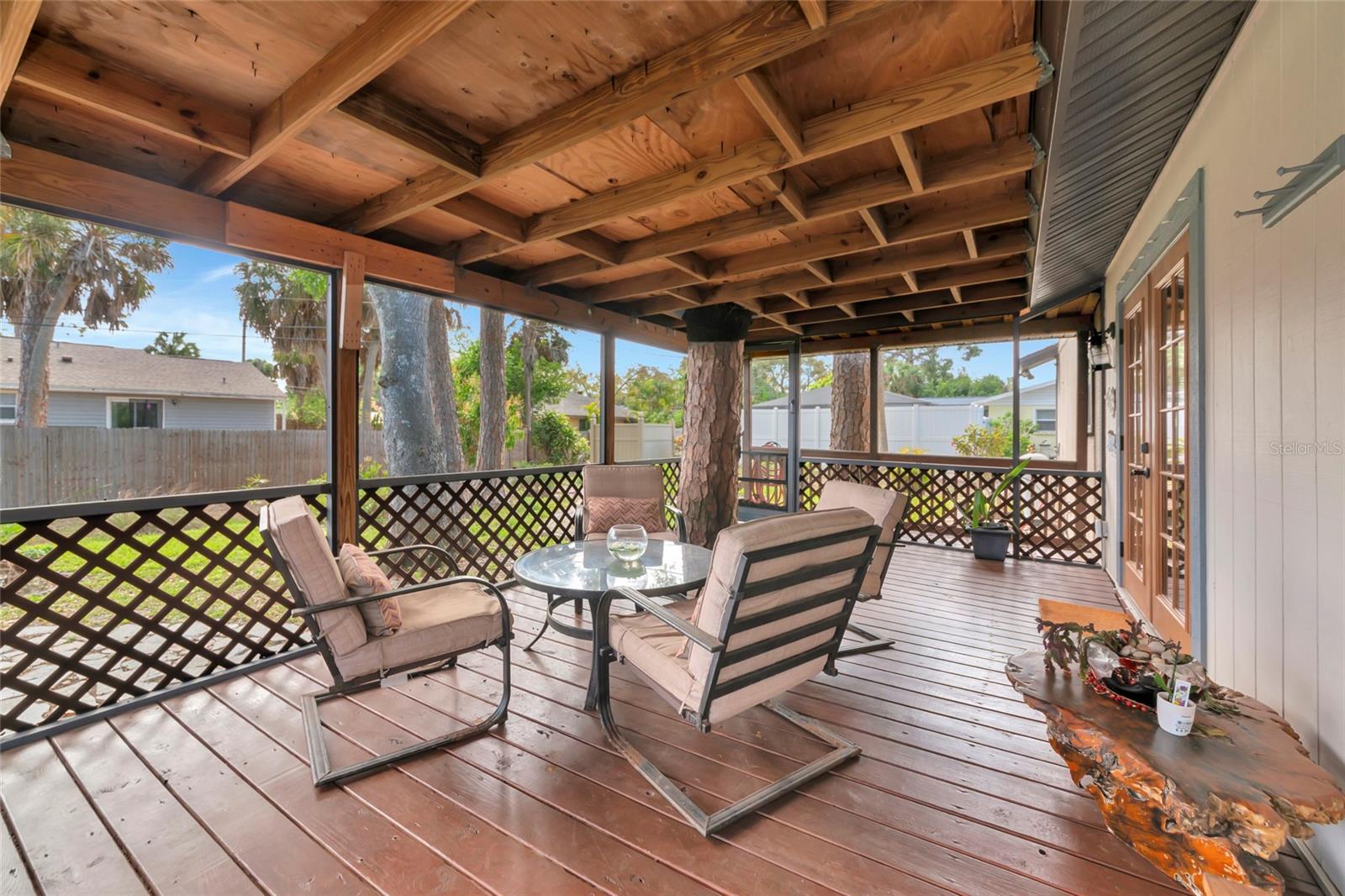 SOUTH VENICE - Residential