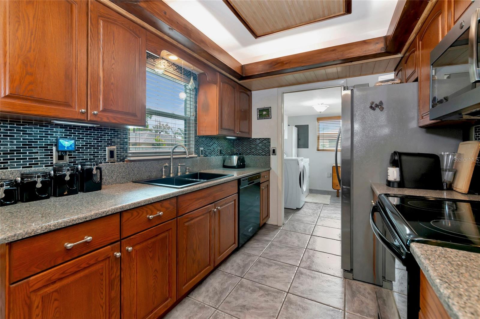 SOUTH VENICE - Residential