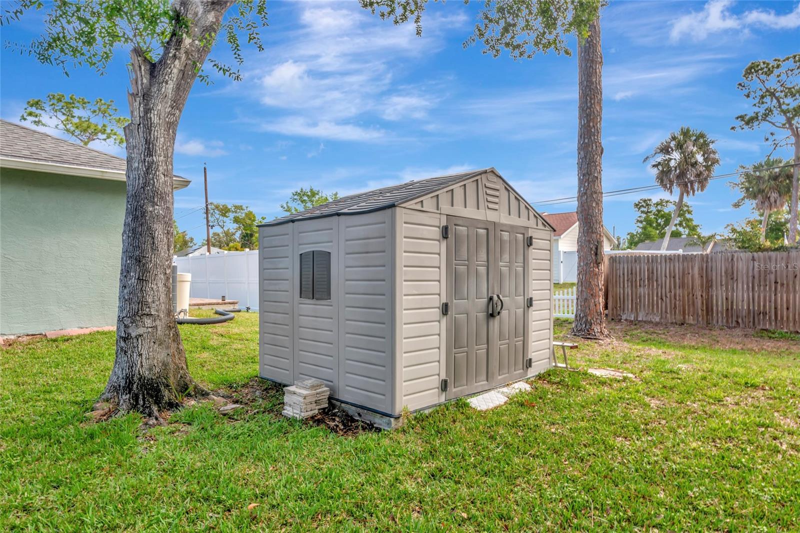 SOUTH VENICE - Residential