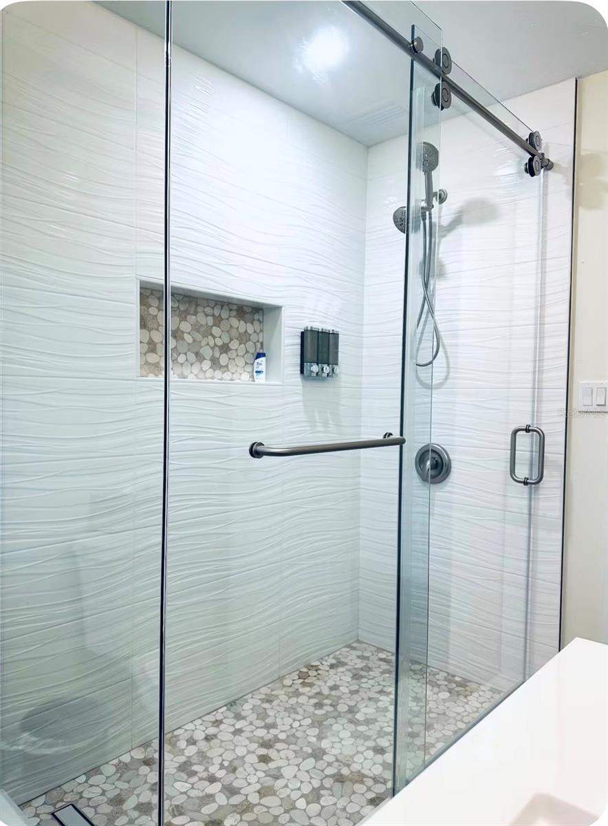 BEE RDG FARMS SUB - Residential