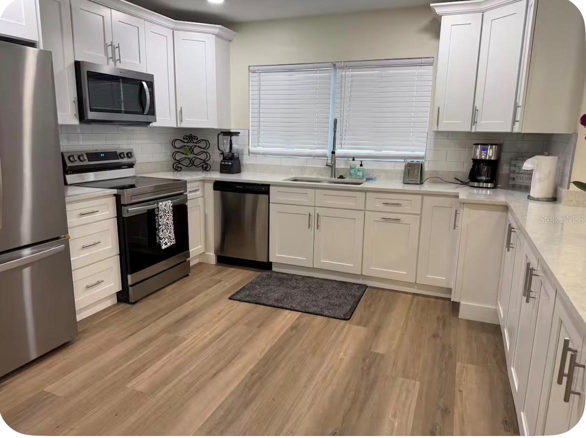 BEE RDG FARMS SUB - Residential