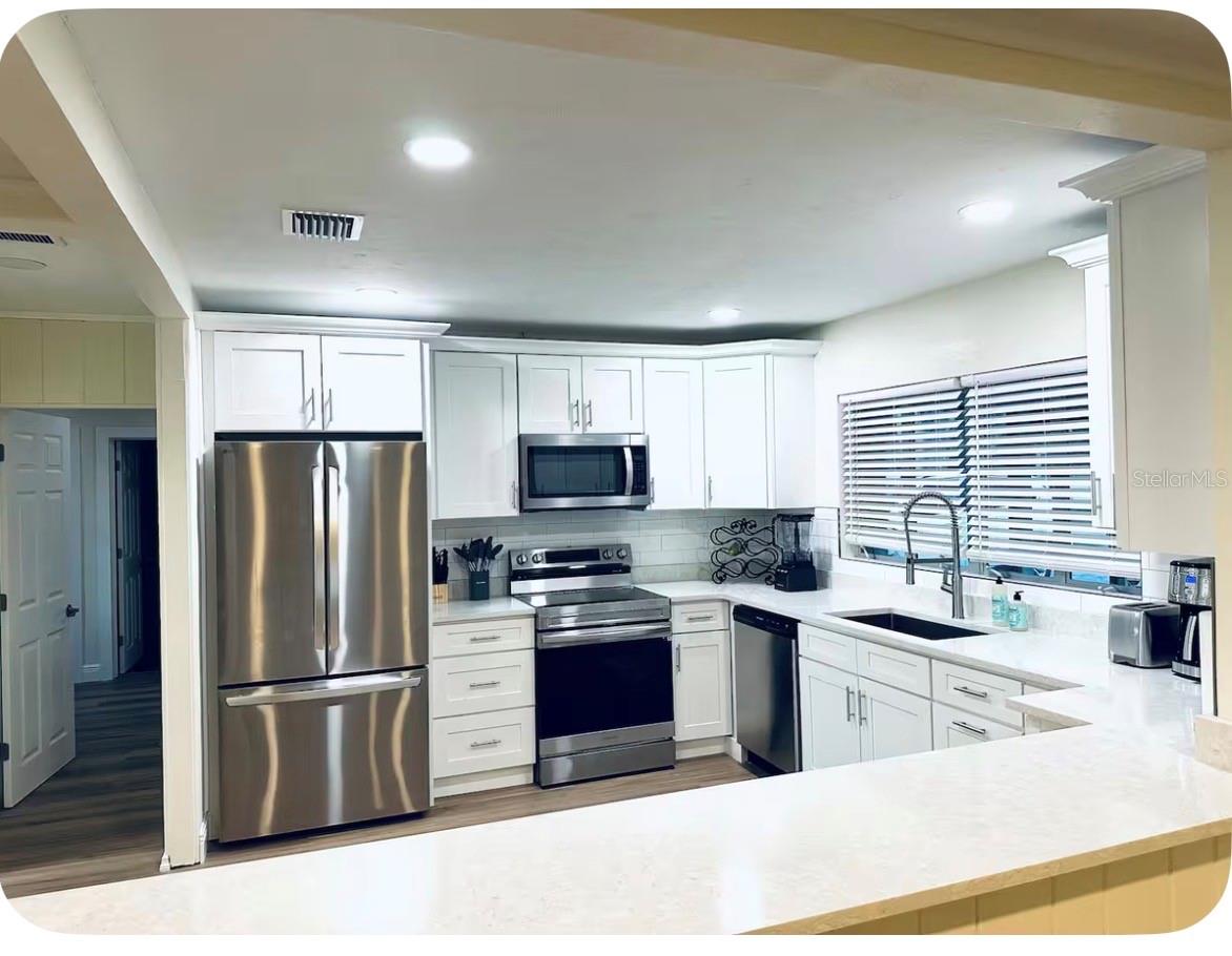 BEE RDG FARMS SUB - Residential