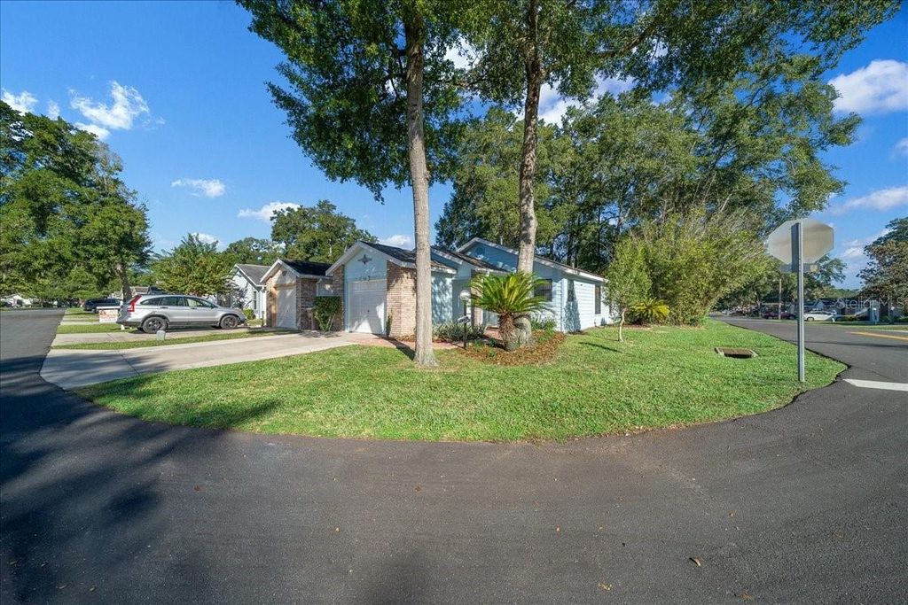 Photo of 3931 NE 22nd Street, Ocala, FL 34470 (MLS # OM711292)