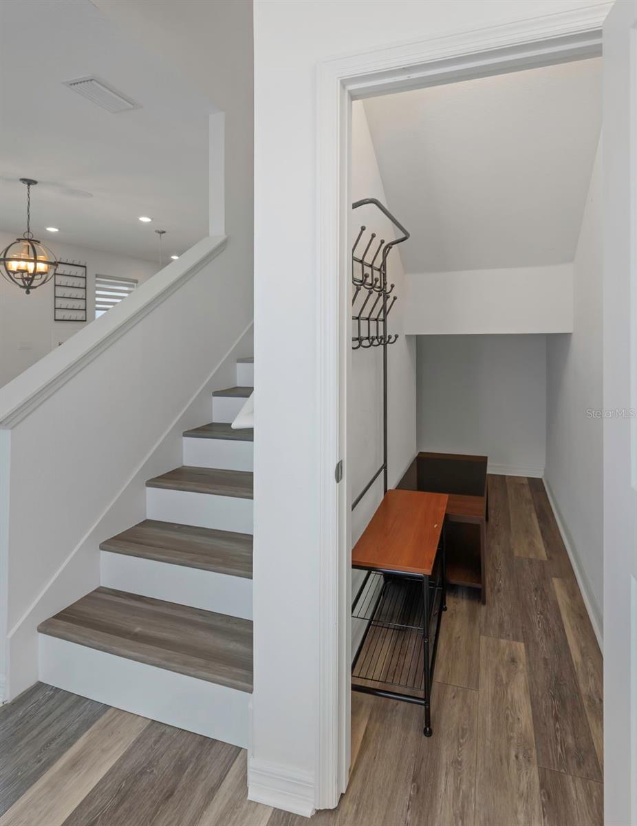 WEST LAKE RESERVE - Residential Lease