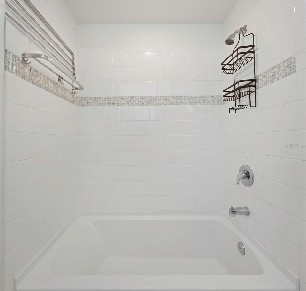 WEST LAKE RESERVE - Residential Lease