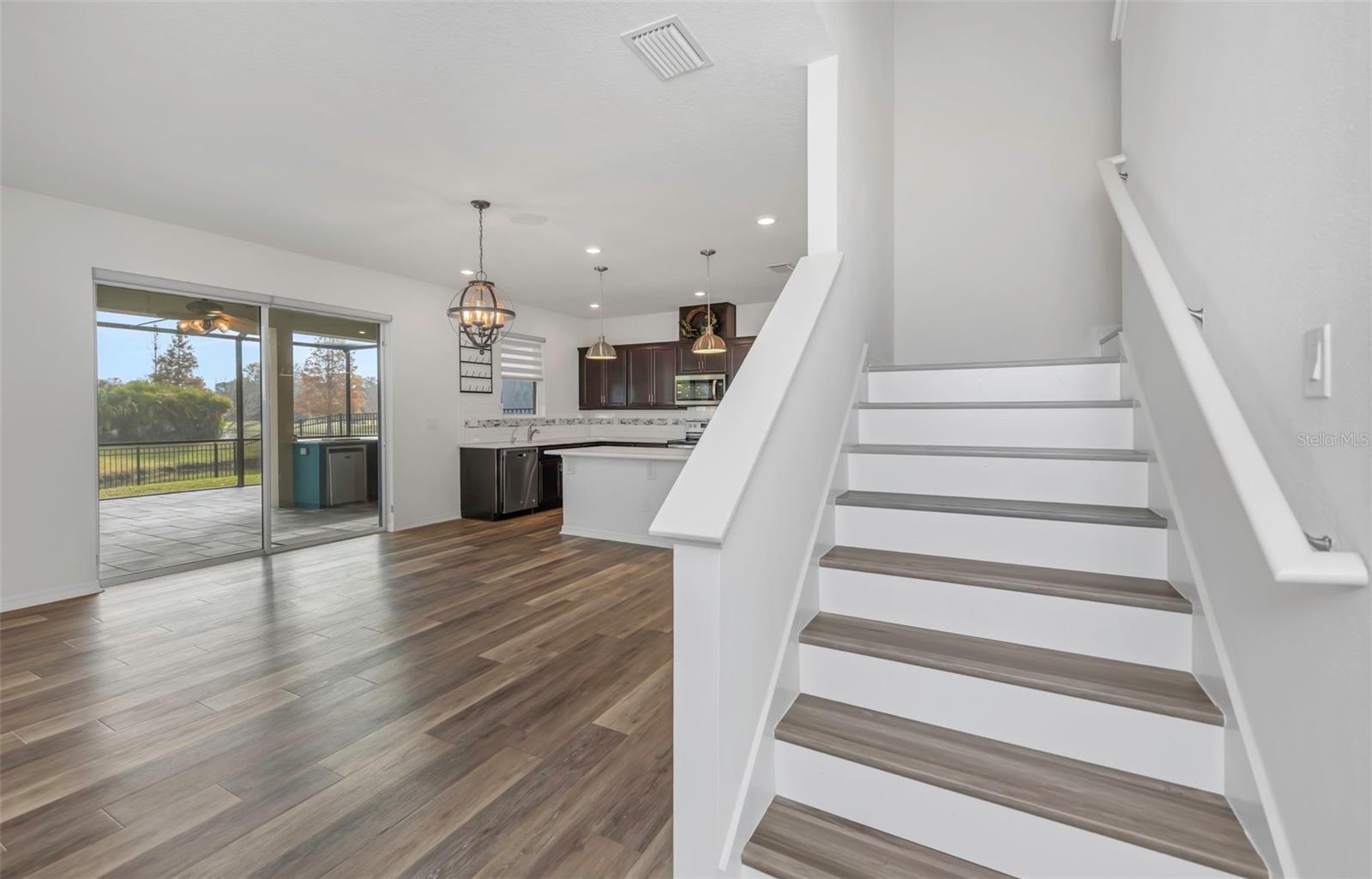 WEST LAKE RESERVE - Residential Lease