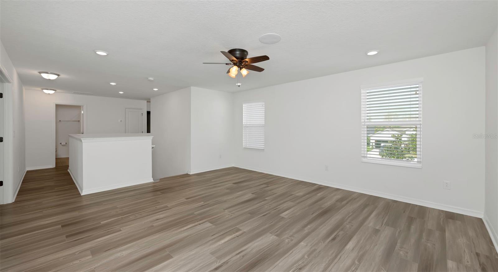 WEST LAKE RESERVE - Residential Lease