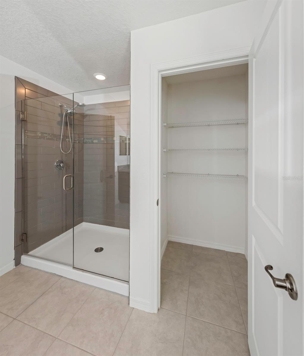 WEST LAKE RESERVE - Residential Lease