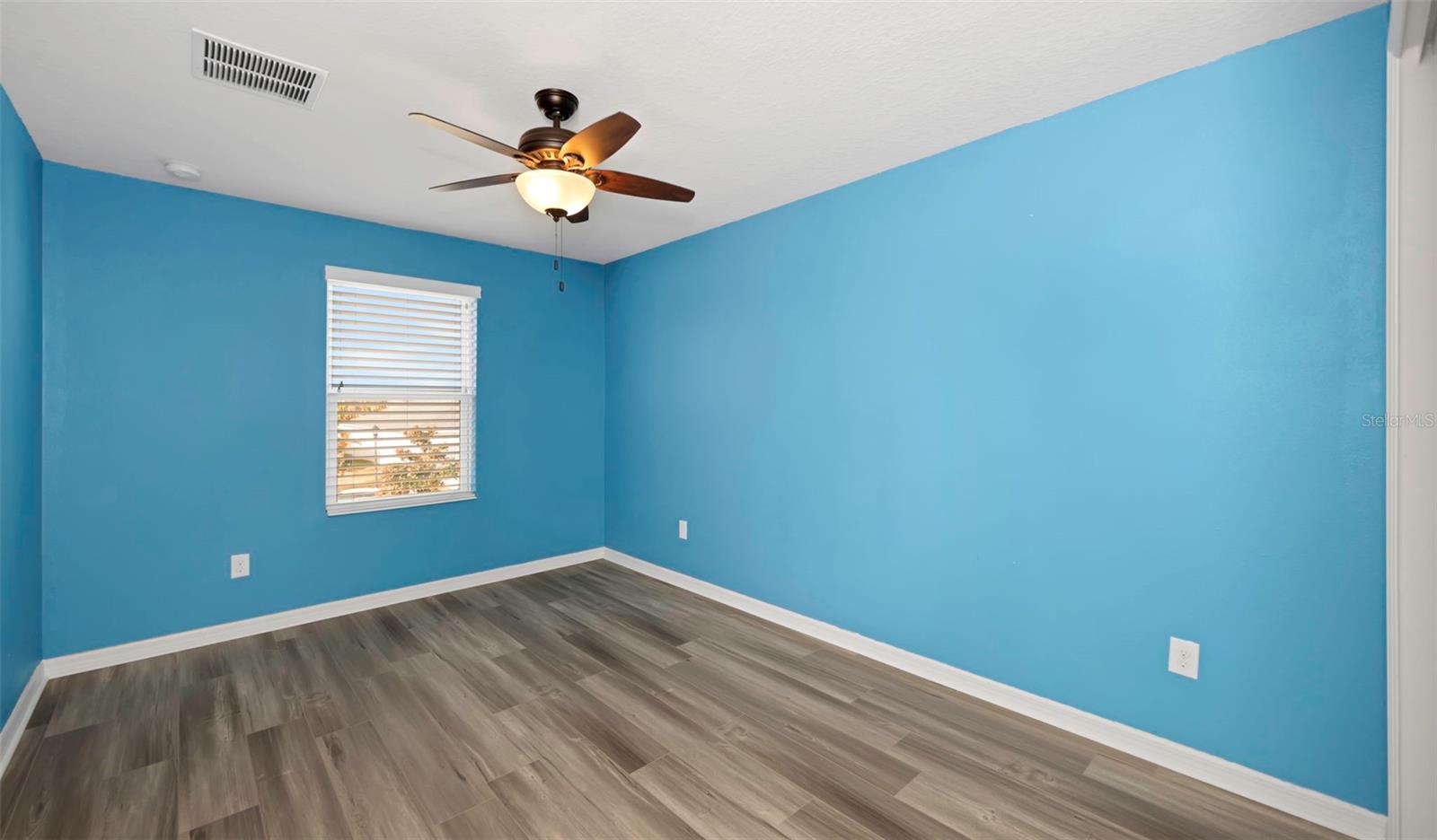 WEST LAKE RESERVE - Residential Lease