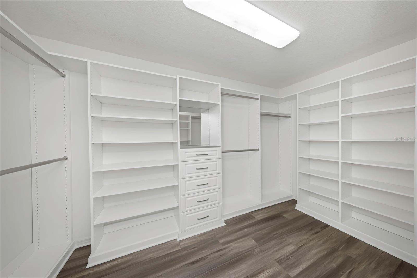 WEST LAKE RESERVE - Residential Lease