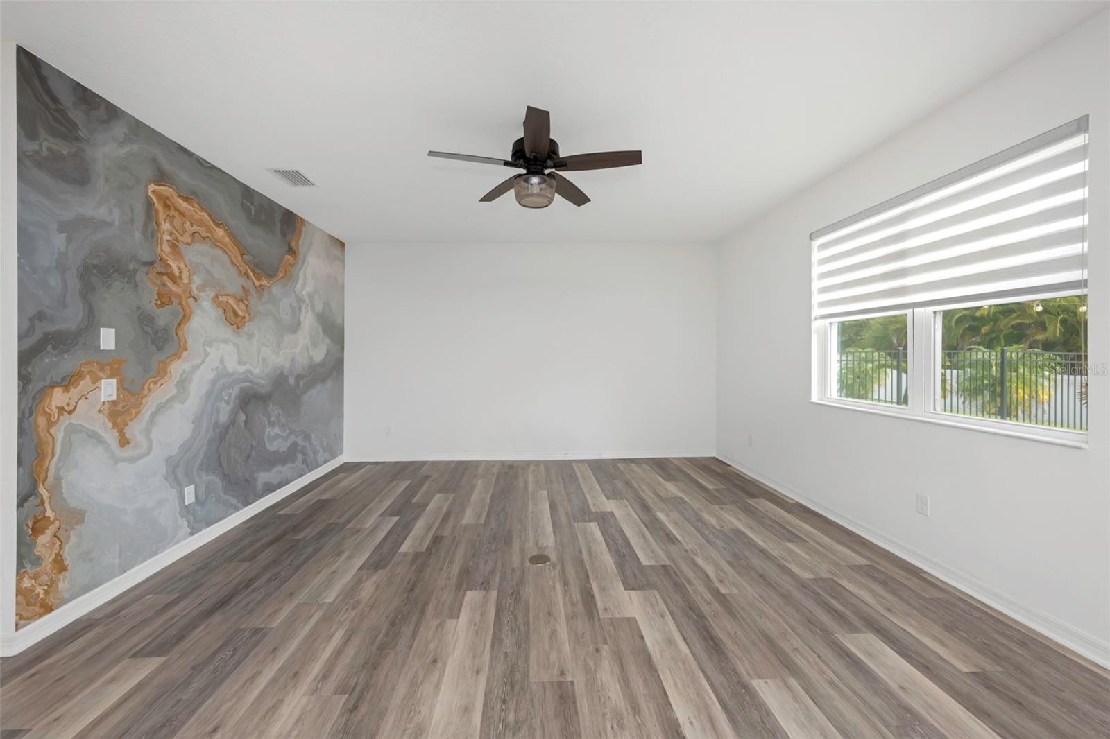 WEST LAKE RESERVE - Residential Lease