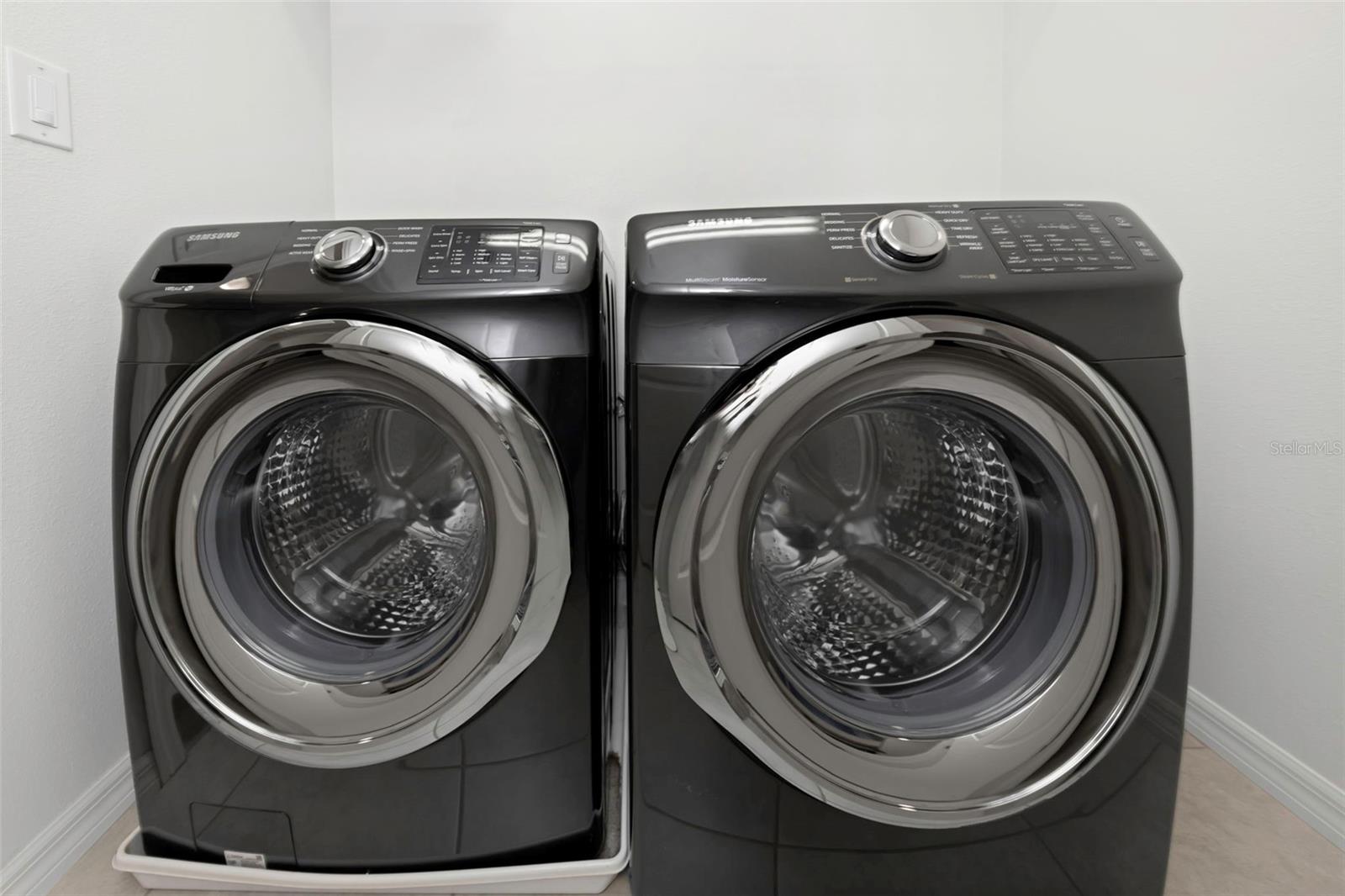 WEST LAKE RESERVE - Residential Lease