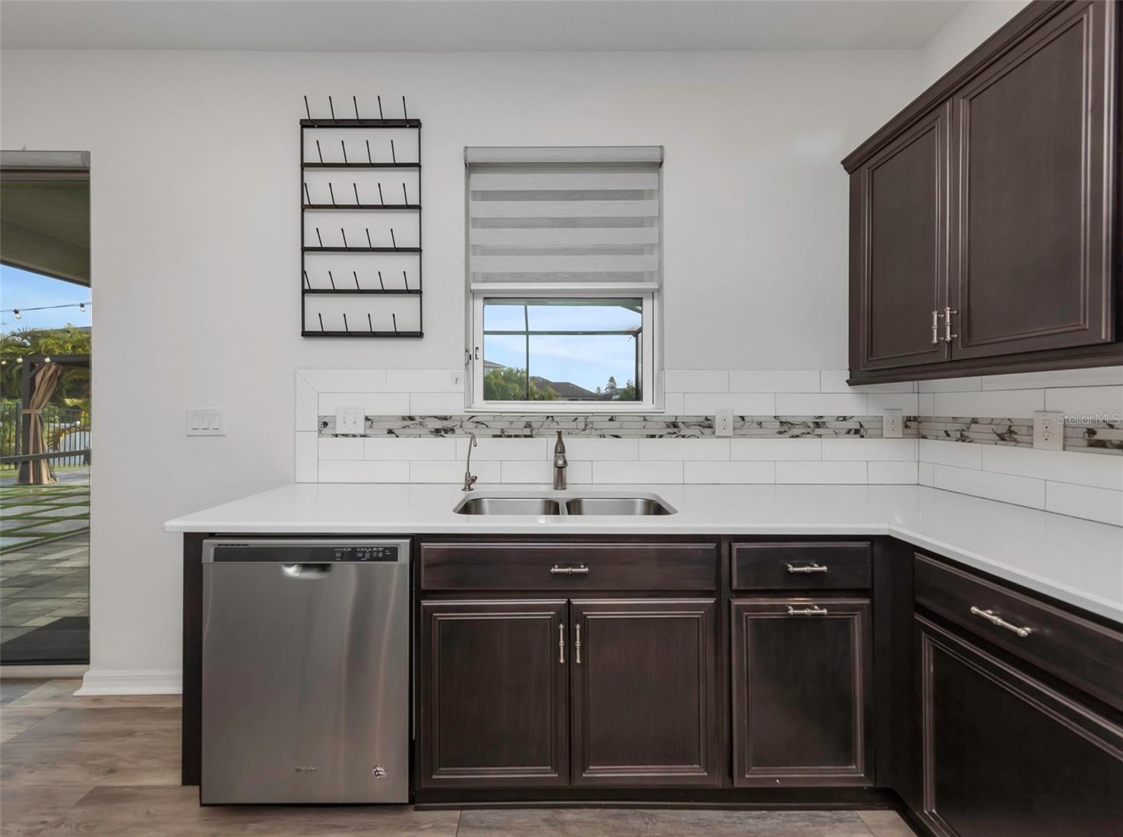 WEST LAKE RESERVE - Residential Lease