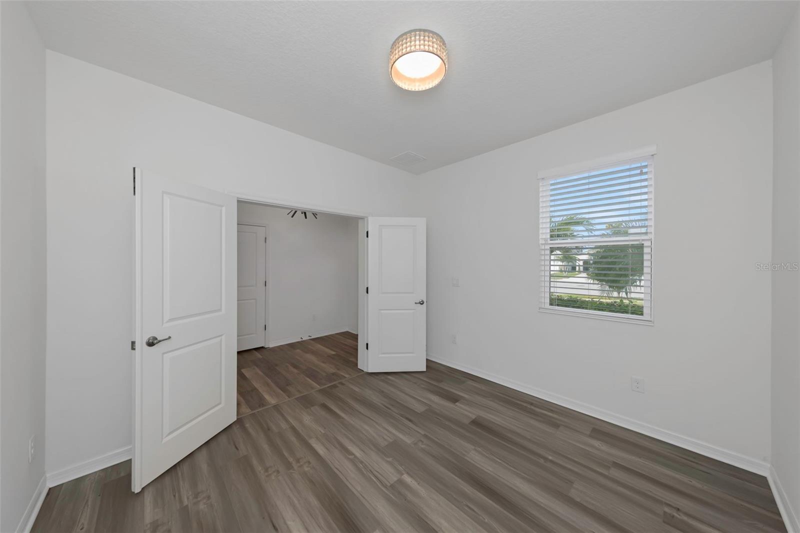 WEST LAKE RESERVE - Residential Lease