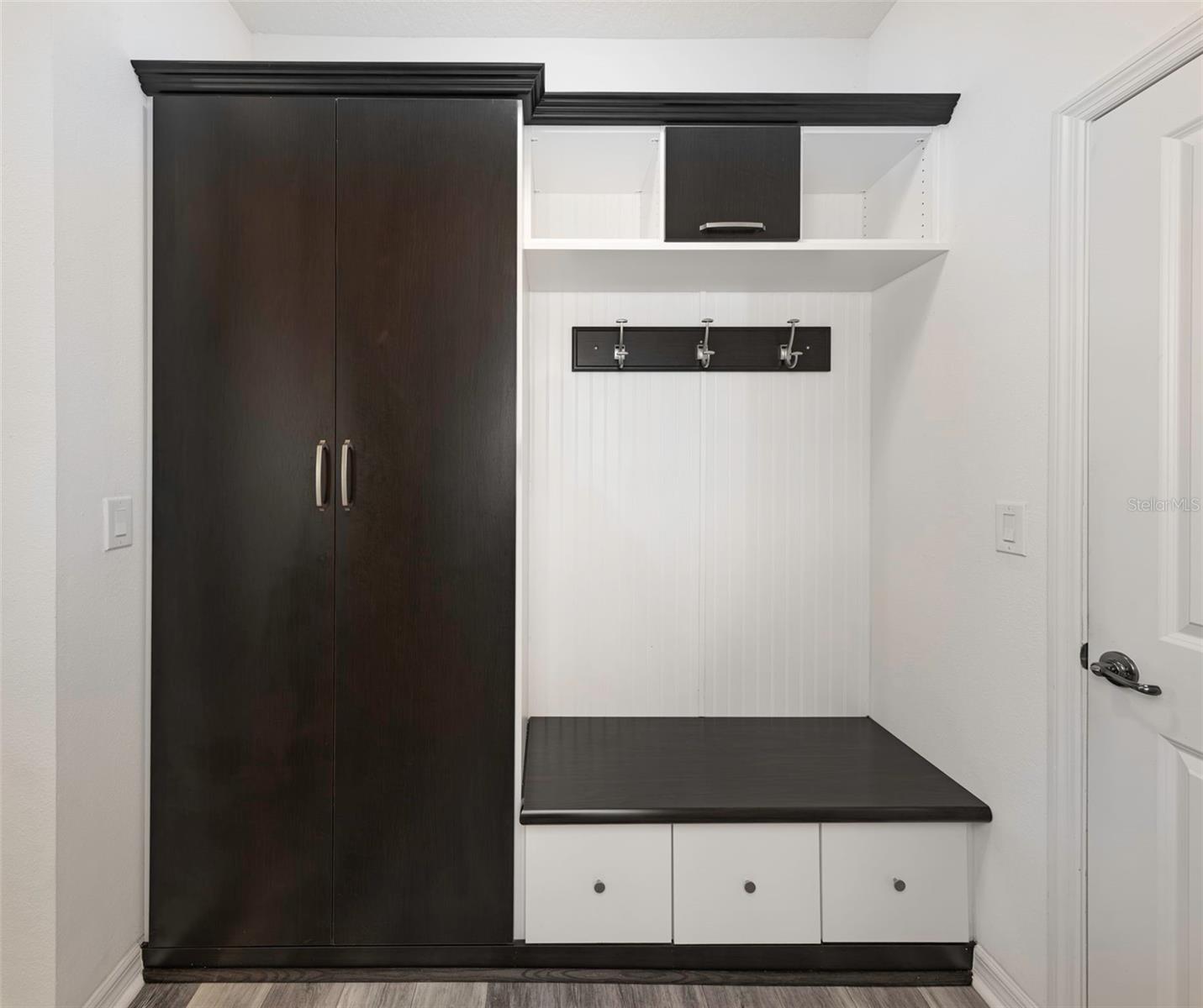 WEST LAKE RESERVE - Residential Lease