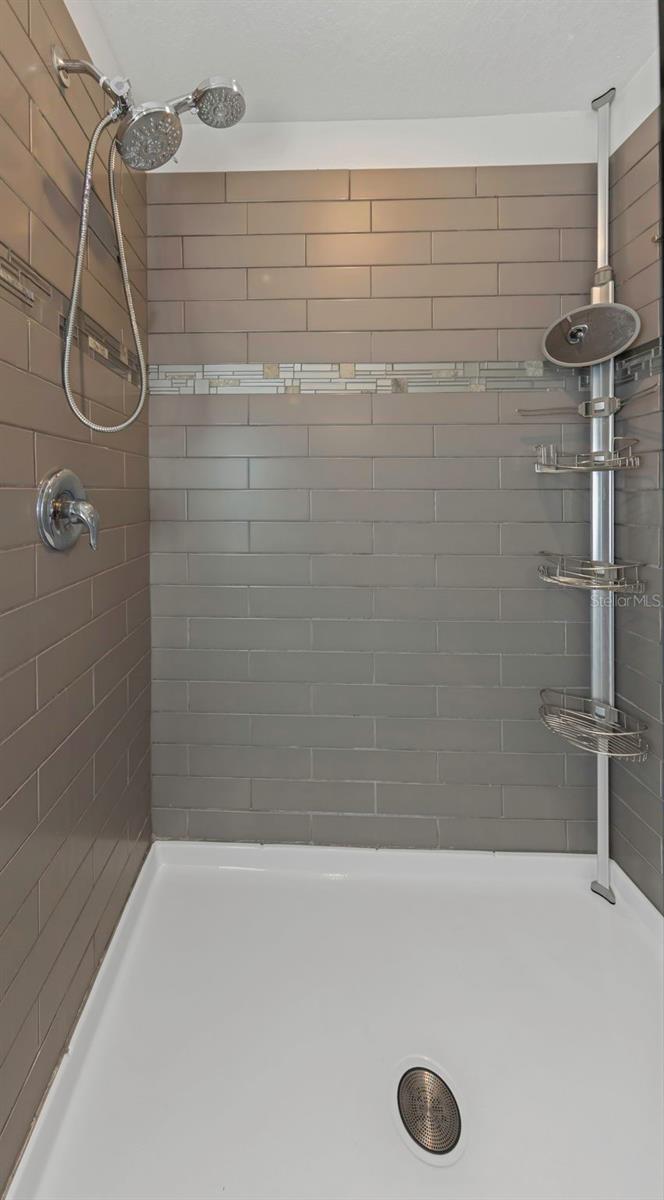 WEST LAKE RESERVE - Residential Lease