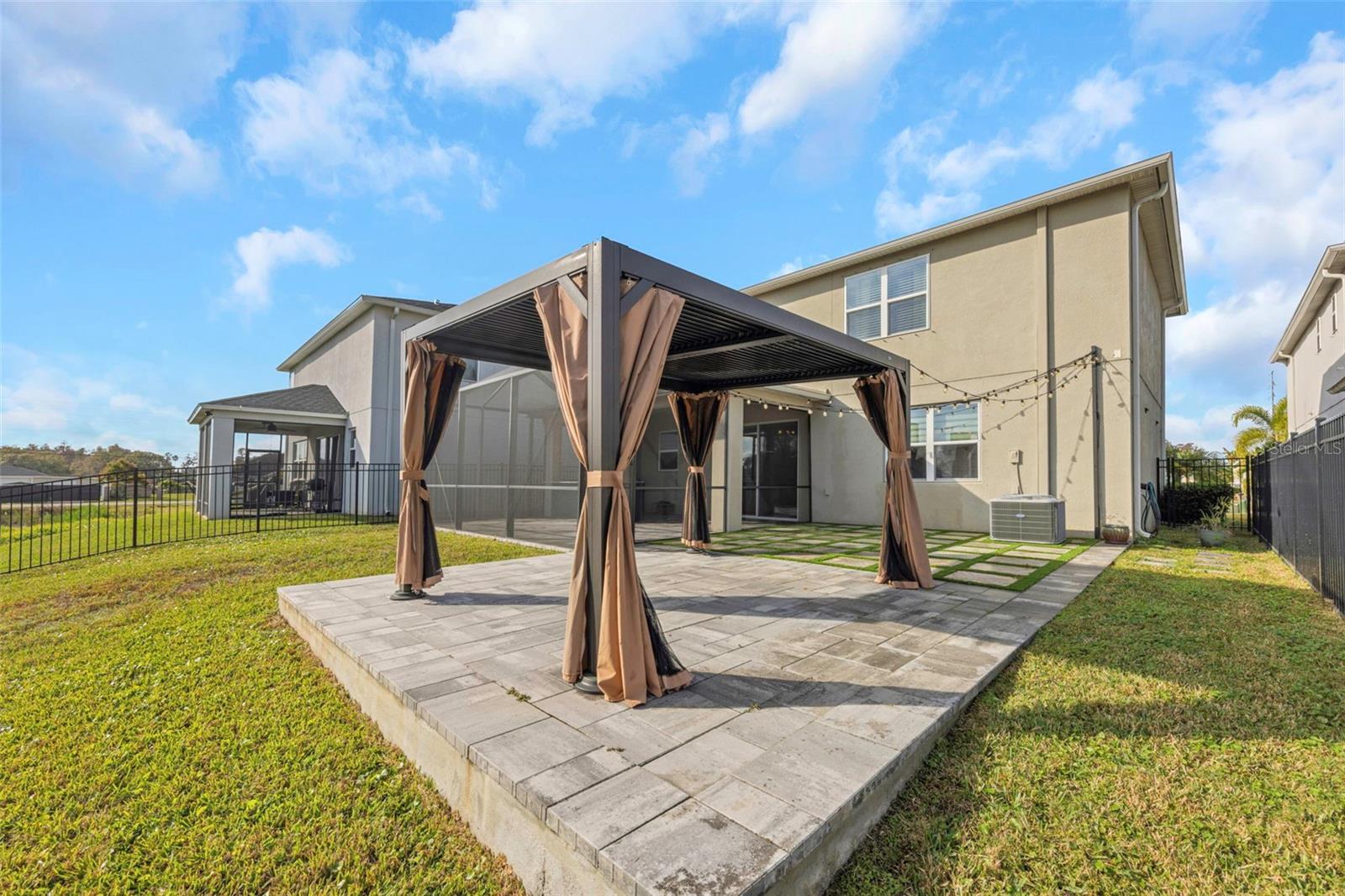 WEST LAKE RESERVE - Residential Lease