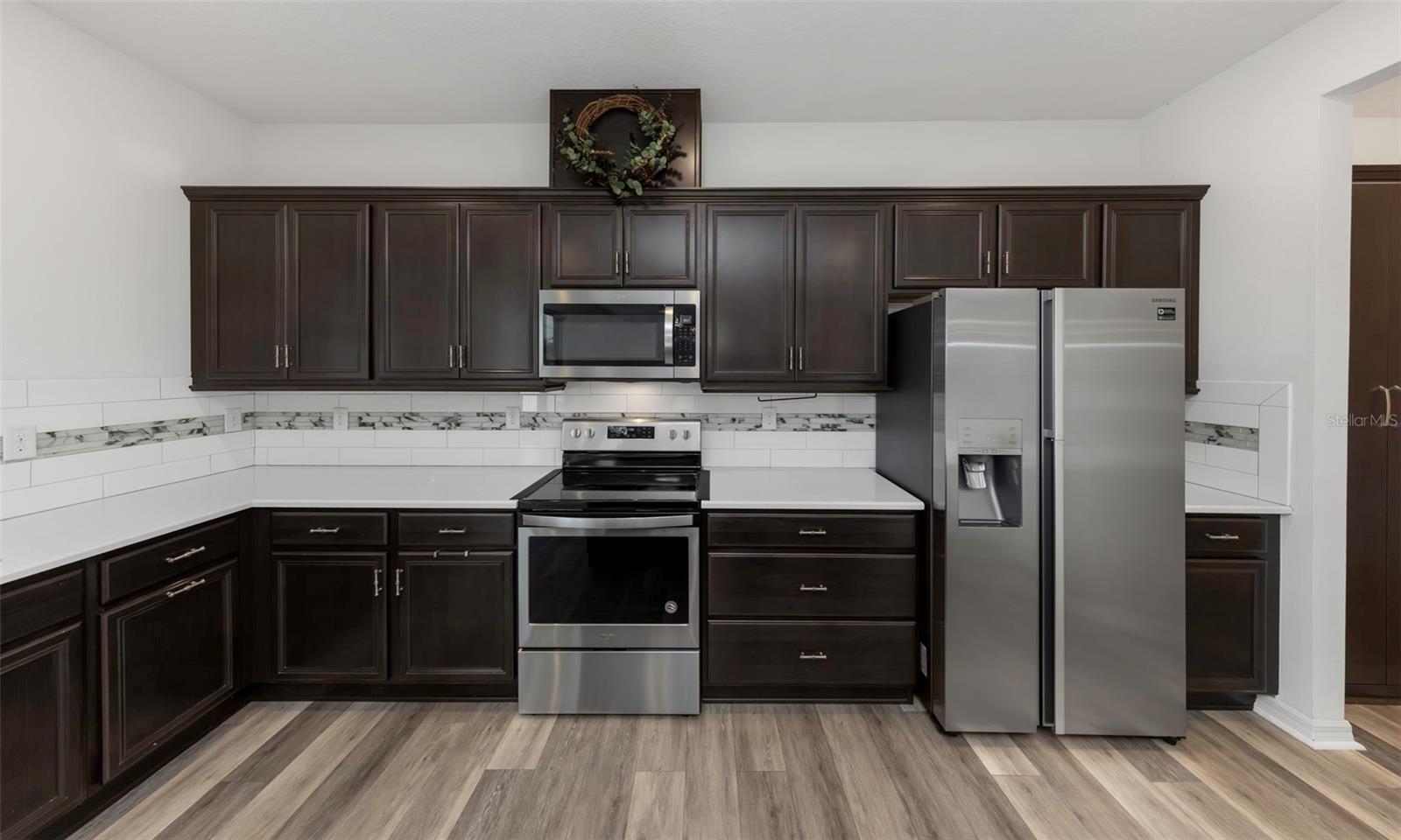 WEST LAKE RESERVE - Residential Lease